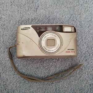 Camera Samsung Maxima ZOOM 70 XL Film 35mm Vintage 38-70mm Macro